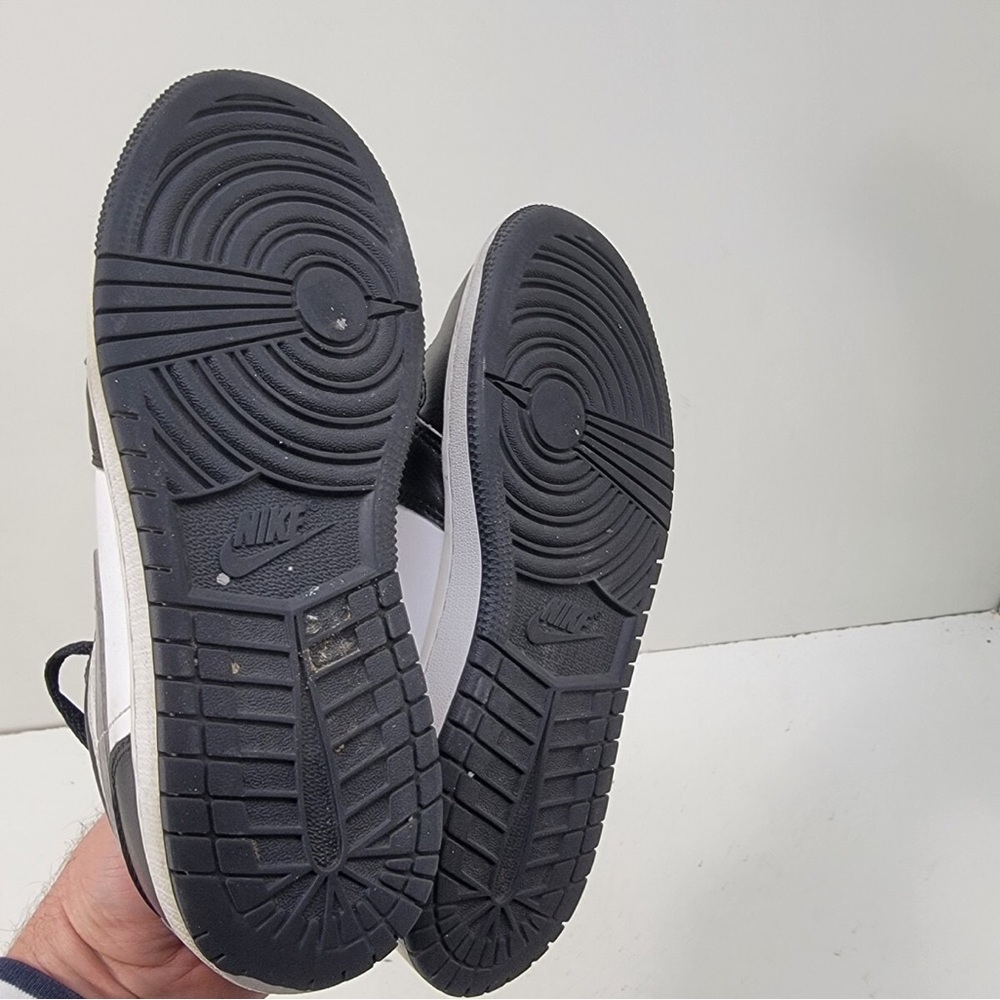 Nike Air Jordan 1 Low Black/Particle Grey Men's Shoes (GS) Size 4Y, • 4